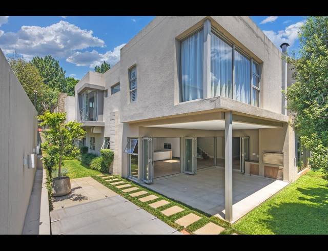 4 BEDROOM CLUSTER FOR SALE IN MORNINGSIDE